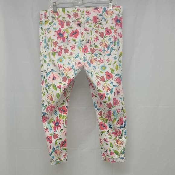 White W Colorful Floral Print Capri Stretchy Jeggings Whimsical Garden Fairy - Picture 3 of 10
